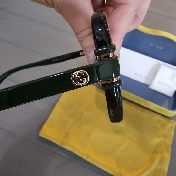 Gucci Women's Black Gradient Square Sunglasses GG1068SA - Picture 12 of 14